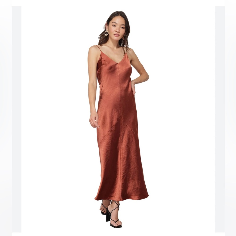 Line & Dot - Dolly Midi Dress in Rust - Size L